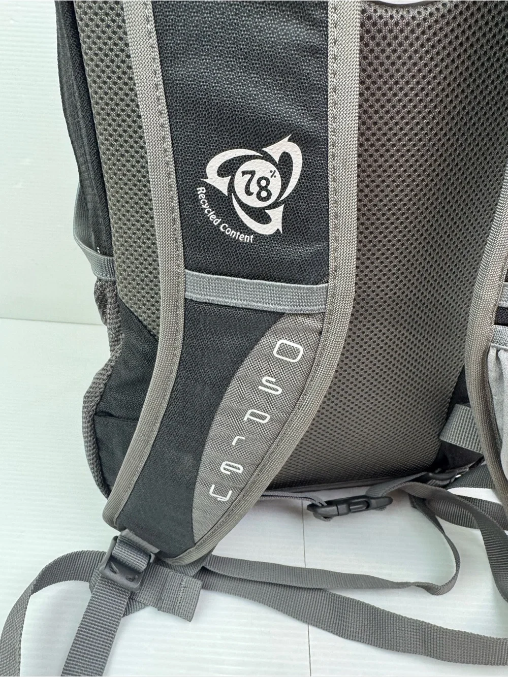Osprey Helix Resource Series Backpack Black Grey Recycled Daypack Hiking Unisex